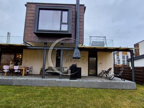 будинок за адресою Лютнева вул.