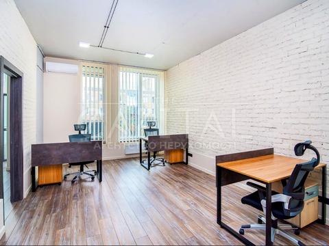 комерційна за адресою Джона Маккейна вул. (Івана Кудрі), 26