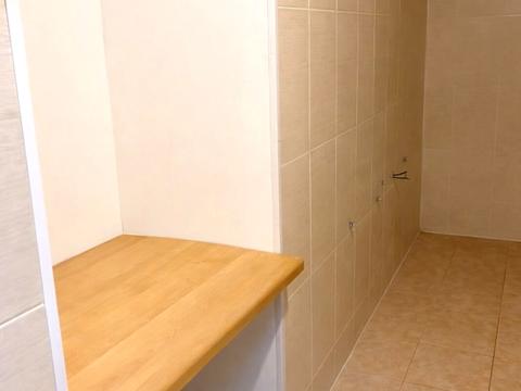 комерційна за адресою Варязький пров., 8