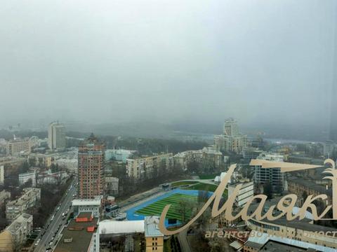 комерційна за адресою Кловський узвіз (Кловський), 7a