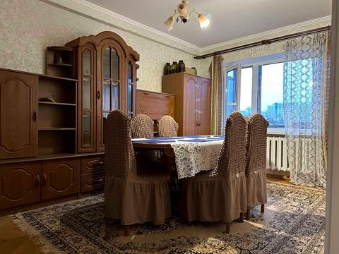 квартира за адресою Космічна вул., 5