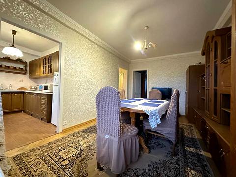 квартира за адресою Космічна вул., 5