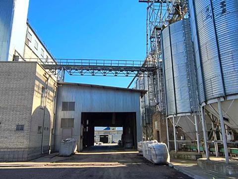 комерційна за адресою Межова, 3