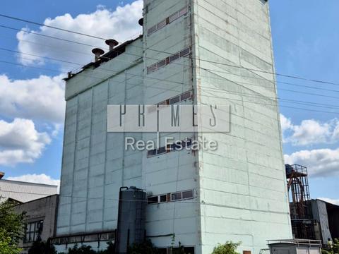 комерційна за адресою Межова, 3