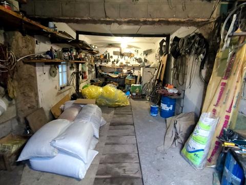 будинок за адресою Дніпрова