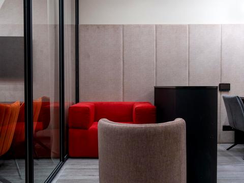 коммерческая по адресу Антоновича ул. (Горького), 9