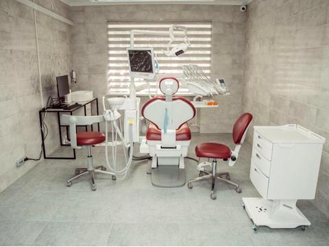 комерційна за адресою Незалежності бульв. (50 років Жовтня), 8-А