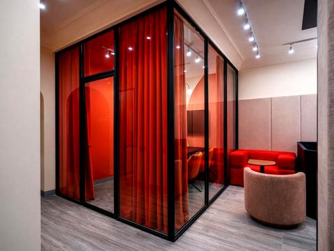 коммерческая по адресу Антоновича ул. (Горького), 9