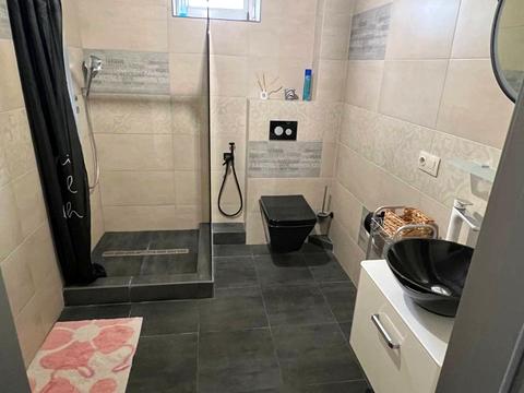 квартира за адресою Весняна вул., 8