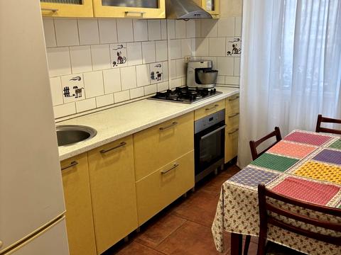 квартира за адресою Металургів просп., 18