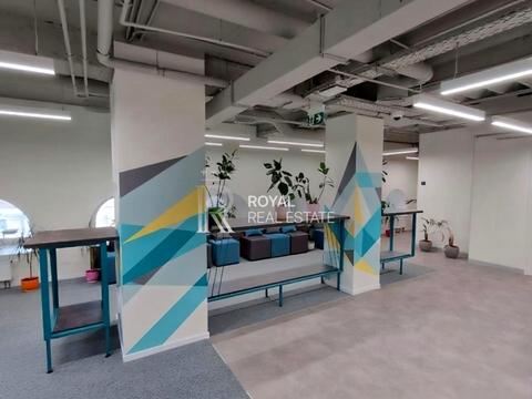 коммерческая по адресу майдан Незалежності пл., 2