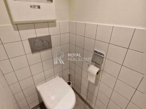 коммерческая по адресу майдан Незалежності пл., 2