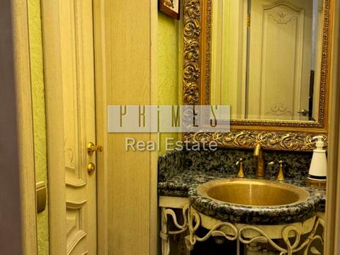 комерційна за адресою Вишгородська вул., 4