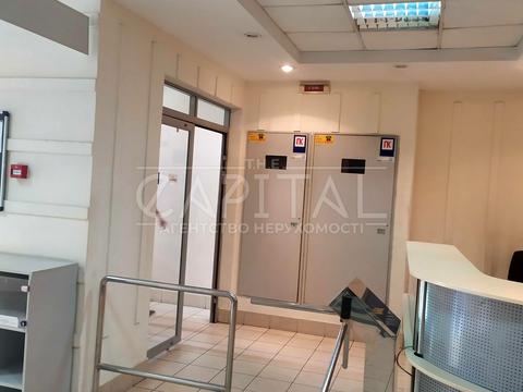 комерційна за адресою Тараса Шевченка бульв., 35