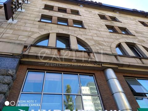 комерційна за адресою Тараса Шевченка бульв., 35