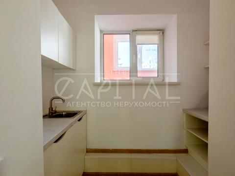 комерційна за адресою Мечникова вул., 106