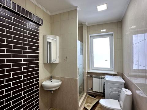 будинок за адресою Квітнева