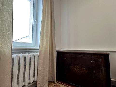 будинок за адресою Квітнева