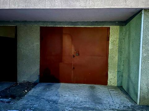 паркомісце за адресою Івано-Франківськ, Степана Бандери вул., 12б