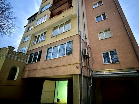 паркомісце за адресою Івано-Франківськ, Степана Бандери вул., 12б