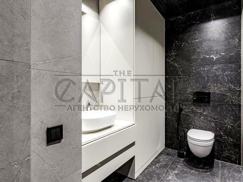 комерційна за адресою Центральна вул., 75