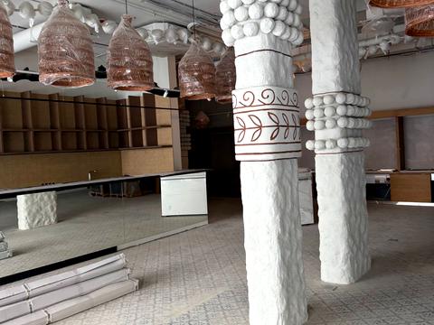 комерційна за адресою урочище Вишні вул., (Будинок)