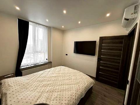 квартира за адресою Богдана Хмельницького вул., 8