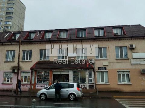 комерційна за адресою Автозаводська вул., 83