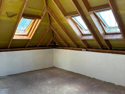 дом по адресу Осіння