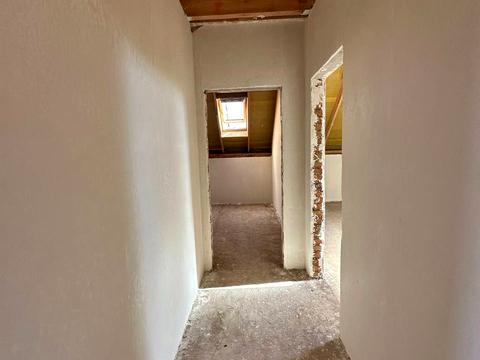 дом по адресу Осіння