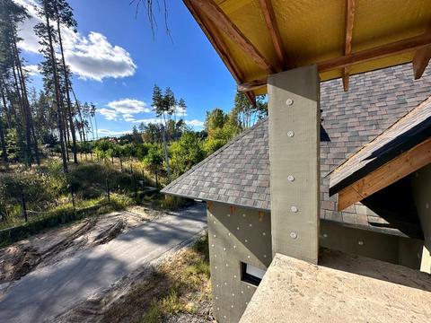 дом по адресу Осіння