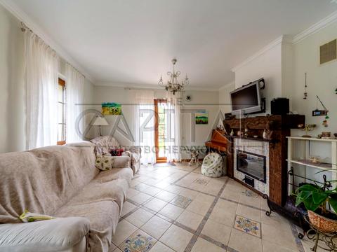 дом по адресу Бучанський