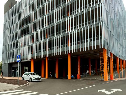 паркоместо по адресу Днепровская набережная ул., 18