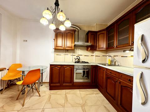 квартира за адресою Дмитра Яворницького просп. (Карла Маркса), 45