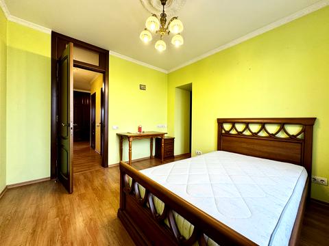 квартира за адресою Дмитра Яворницького просп. (Карла Маркса), 45