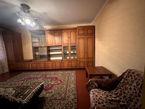 квартира за адресою Анни Ахматової вул., 6