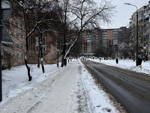 коммерческая по адресу Заречанская ул., 24