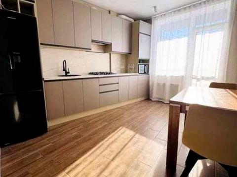 квартира за адресою Героїв Небесної Сотні просп., 16/8