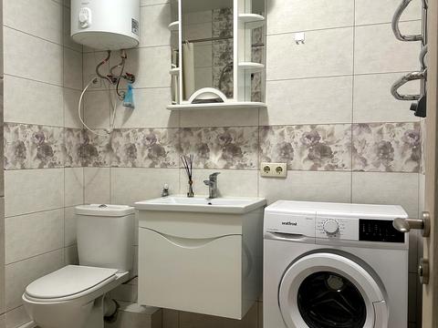 квартира за адресою Київ, Драгоманова вул., 2