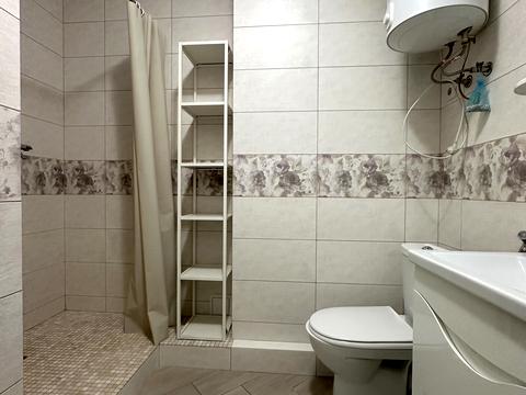 квартира за адресою Київ, Драгоманова вул., 2