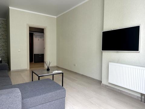 квартира за адресою Київ, Драгоманова вул., 2