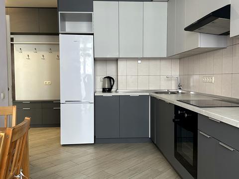 квартира за адресою Київ, Драгоманова вул., 2