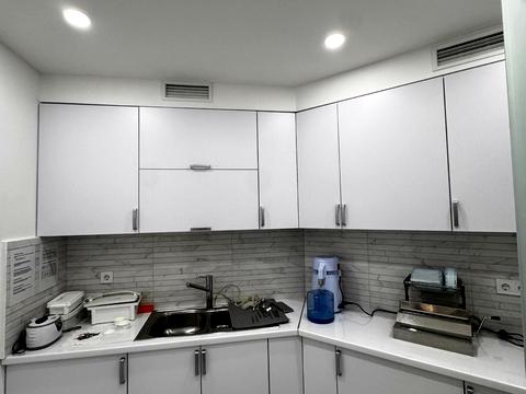 коммерческая по адресу Амосова ул., 60