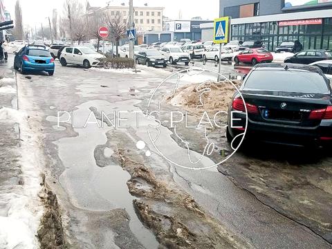 комерційна за адресою Костянтинівська вул., 71