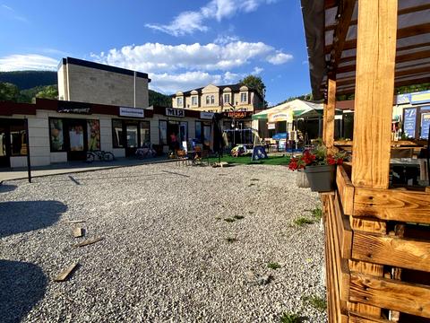 коммерческая по адресу Свободи ул., 1