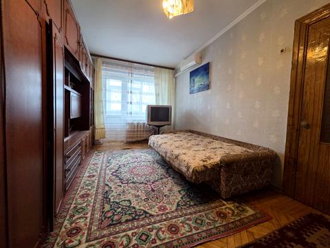 квартира за адресою Олександра Олеся вул., 4