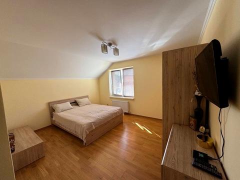 дом по адресу Червоной Калины просп.