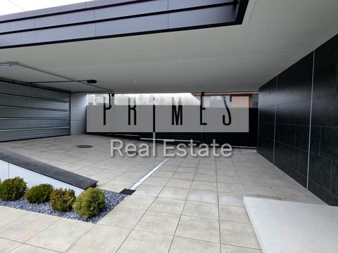 будинок за адресою Молодіжна