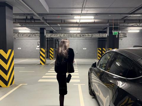 паркоместо по адресу Володимира Вернадського ул. (Дзержинського), 35-Н