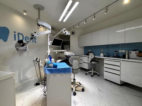 комерційна за адресою Богдана Хмельницького вул., 1-Б